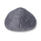 NapZZZ Cuddle Cave Eco Super Soft grijs – duurzame honden en kattenmand van gerecycled pluche met overkapping voor comfort en warmte- achterkant