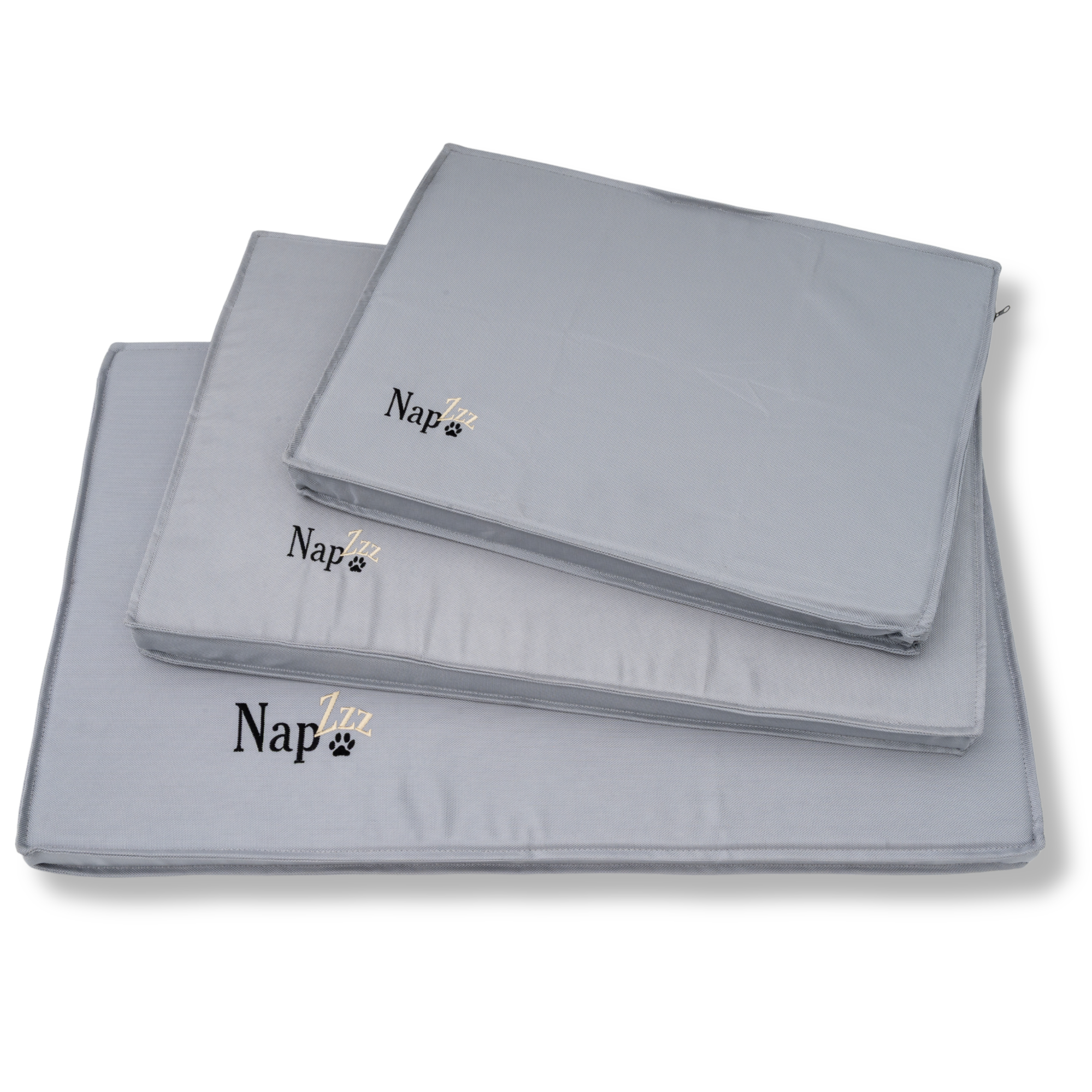  De NapZZZ Oxford Benchmat orthopedisch is een stevig en comfortabel matras, perfect voor gebruik in hondenbenches of direct op de vloer. Gemaakt van sterke, water- en vuilafstotende Oxford stof in de kleur grijs, geschikt voor zowel binnen- als buitengebruik.
Met een dikte van 5 cm druk verlagend orthopedisch schuim biedt dit matras optimale ondersteuning aan het lichaam van je hond. Het schuim vormt zich naar de contouren van het lichaam en helpt zo drukpunten te verminderen. 